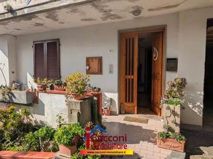 Appartamento con 5 locali in vendita in Lamporecchio