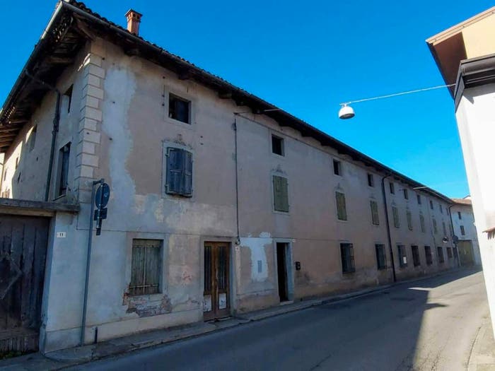 Casa con 6 locali in vendita in Via Indipendenza, Centro, Flaibano