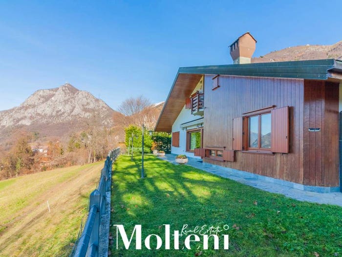 Casa con 6 locali in vendita in Via Papa Giovanni XXIII, Centro, Barzio
