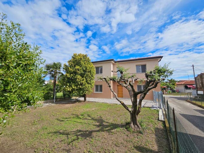Casa trilocale in vendita in VIA GIOBERTI, Centro, Solesino