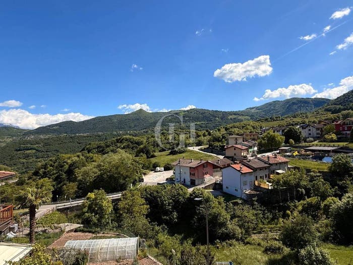 Casa quadrilocale in vendita in Via XVII Ottobre, Centro, Brentonico