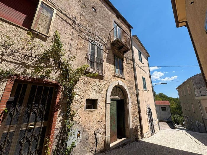 Casa con 6 locali in vendita in Via Magnolia, Indiprete, Castelpetroso
