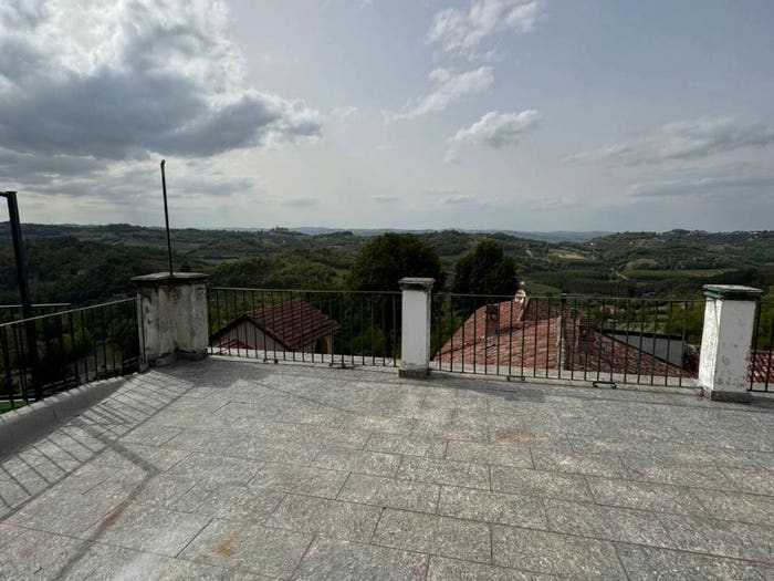 Casa con 6 locali in vendita in Via Giuseppe Mazzini, Centro, Trisobbio