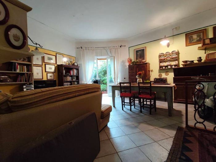 Appartamento con 5 locali in vendita in Viale Nazario Sauro, Stadio, Livorno