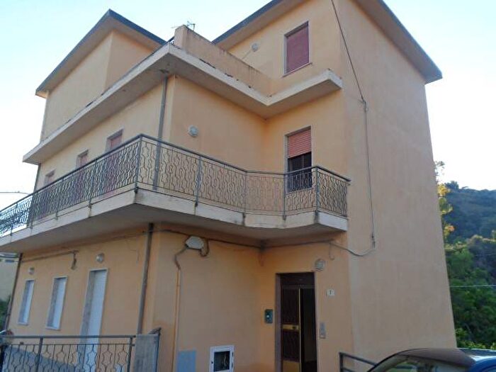 Appartamento quadrilocale in vendita in Contrada Garingiolo, Gioiosa Ionica