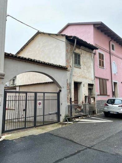 Casa quadrilocale in vendita in Via Marconi, Centro, Basaluzzo