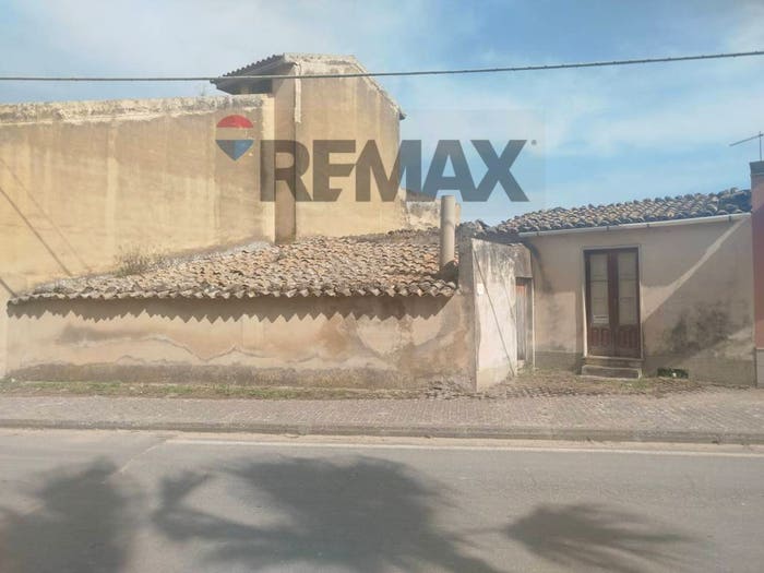 Casa con 5 locali in vendita in via Giuseppe Garibaldi, Mazzarrone