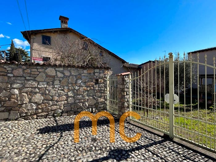 Casa con 5 locali in vendita in Via Camillo Benso di Cavour, Piazza, Gussago