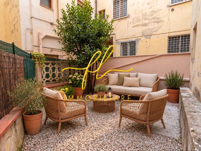 Appartamento con 6 locali in vendita in Via Tripoli, Ospedale Stazione, Livorno