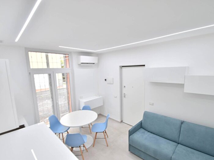 Appartamento trilocale in vendita in Via al Giardino, Loano