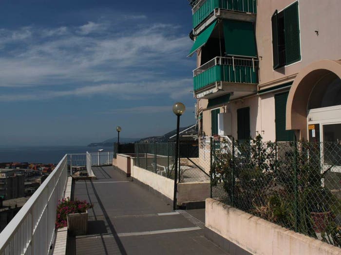 Appartamento con 5 locali in vendita in Via Evasio Montanella, Pra', Genova