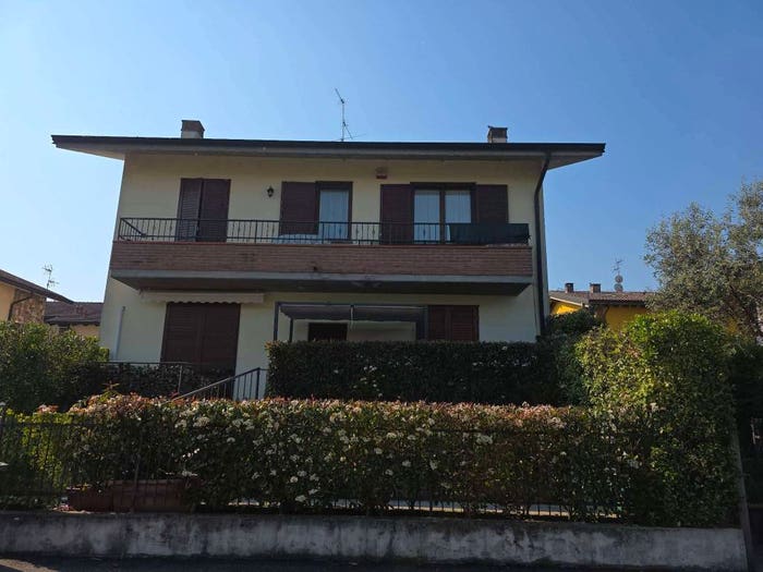 Appartamento trilocale in vendita in via Mario Toninelli, Pieve Fissiraga