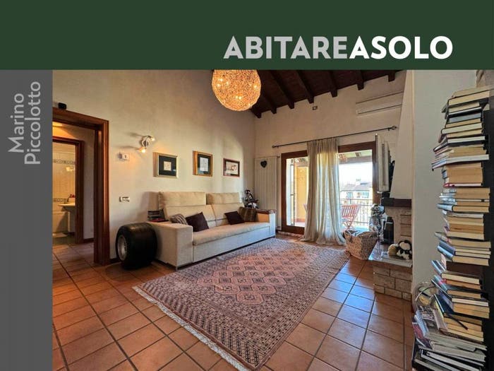 Appartamento trilocale in vendita in via Strada dei Colli, Asolo