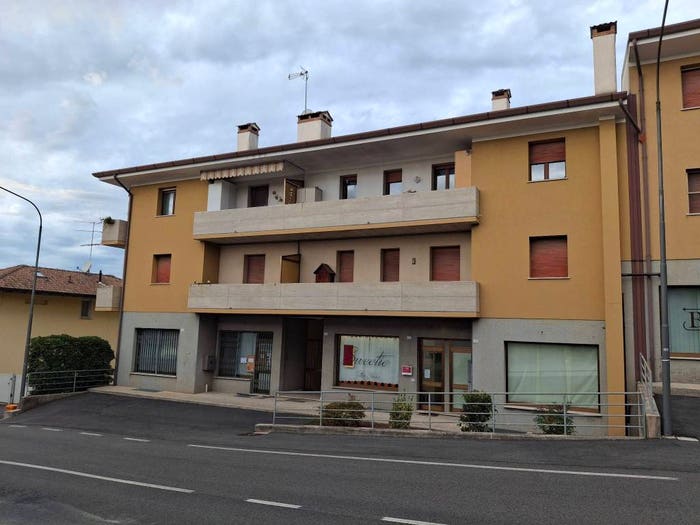 Appartamento trilocale in vendita in Via Roma, Centro, Rive d'Arcano