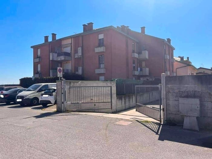 Appartamento trilocale in vendita in Via dei Livelli, Centro, Caselle Lurani