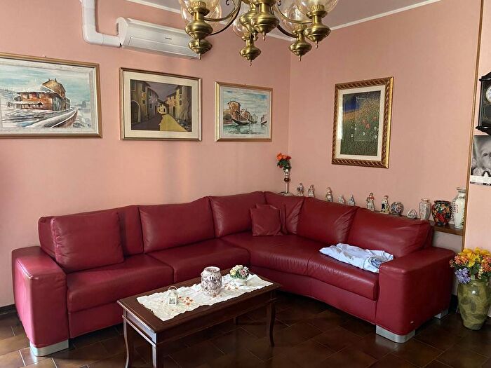 Appartamento trilocale in vendita in Vercurago