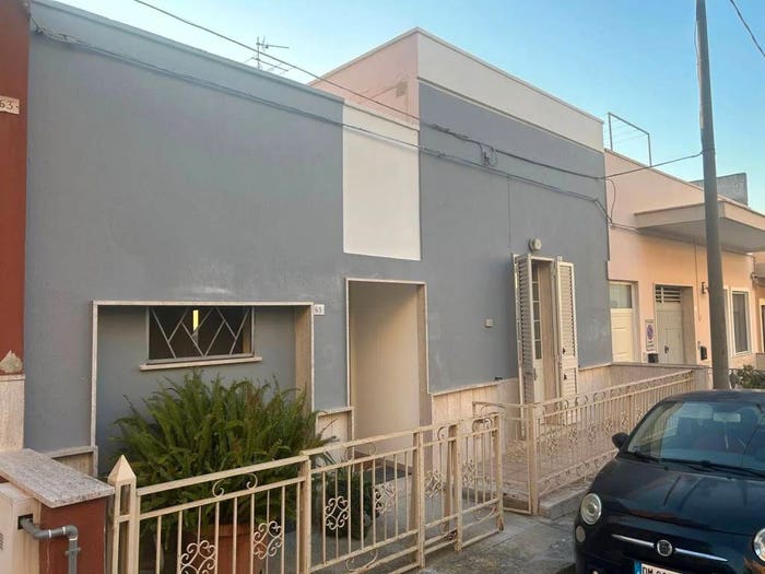 Casa con 6 locali in vendita in Casarano