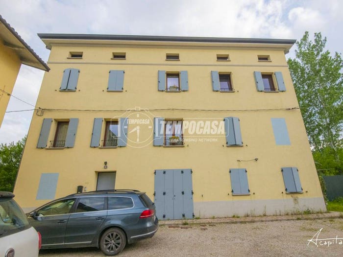 Appartamento con 6 locali in vendita in Via Panaria Est, Centro, Camposanto