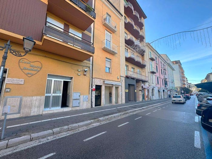 Appartamento trilocale in vendita in Viale Regina Elena, Centro, Campobasso