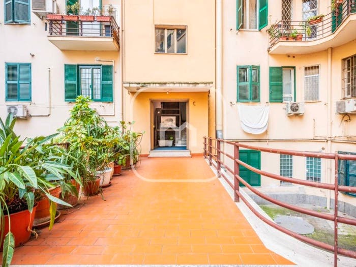 Appartamento quadrilocale in vendita in Via Satrico, San Giovanni, Roma