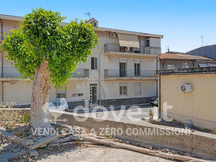 Appartamento trilocale in vendita in Via Forgiari, Centro, Falcone