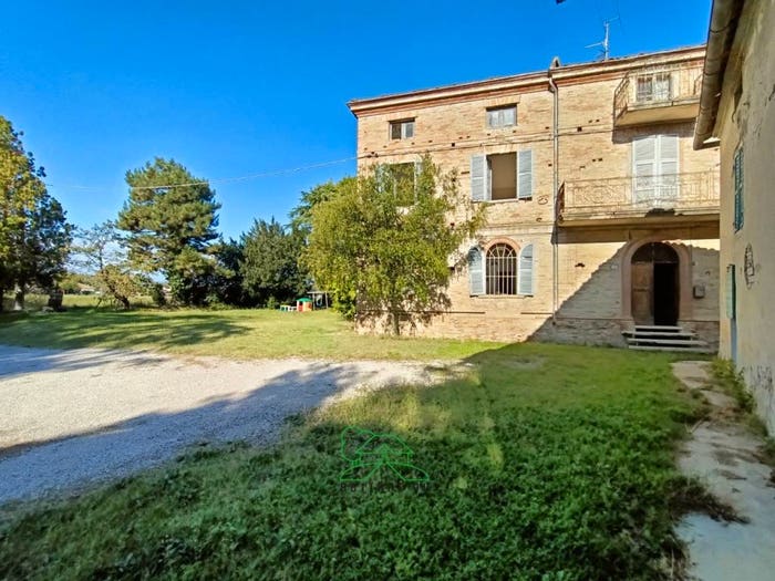 Casa con 6 locali in vendita in Via San Liberio, Colli al Metauro