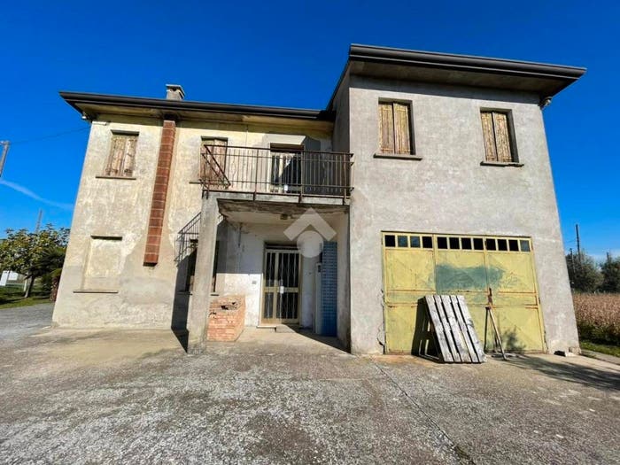 Casa con 6 locali in vendita in Via Arzaron, Arzergrande