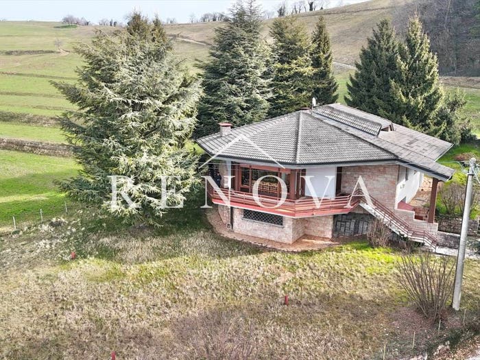 Casa con 6 locali in vendita in Località Masi, Caprino Veronese