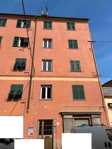 Appartamento trilocale in vendita in Via Bobbio, Staglieno, Genova