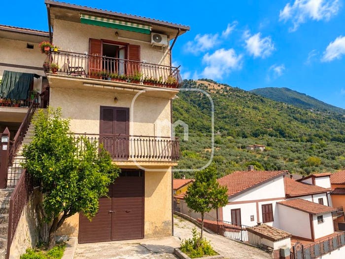 Appartamento con 5 locali in vendita in Via Lesca, San Quirico, Serrone