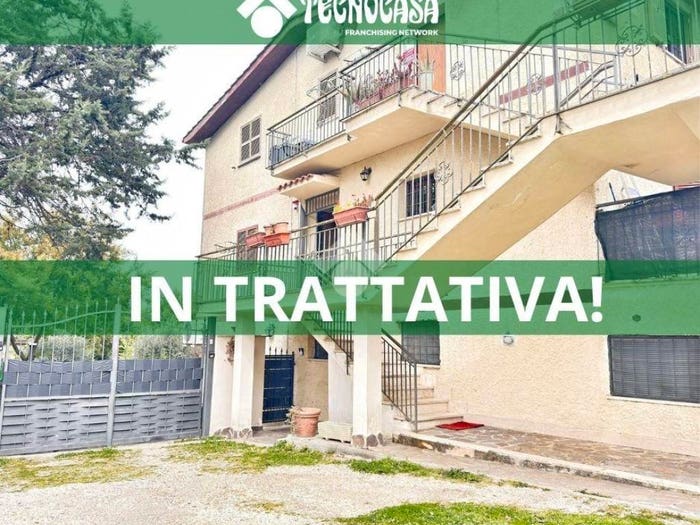 Appartamento trilocale in vendita in Via delle palme, Ponton Dell'elce, Anguillara Sabazia