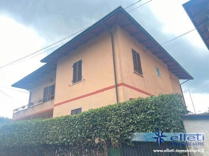 Casa con 6 locali in vendita in Zona Industriale, Massa