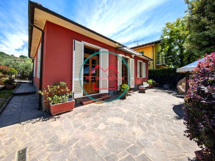 Casa quadrilocale in vendita in Via della Dogana, Veneri, Pescia