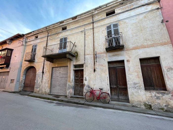 Casa con 6 locali in vendita in Centro, Dronero