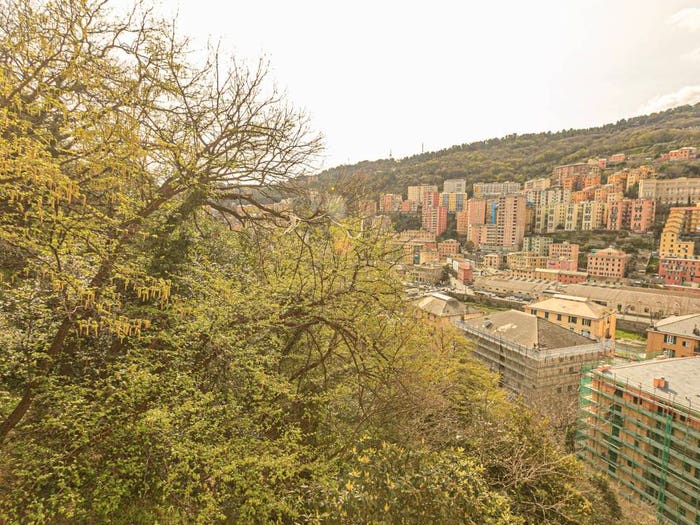 Appartamento trilocale in vendita in Staglieno, Genova