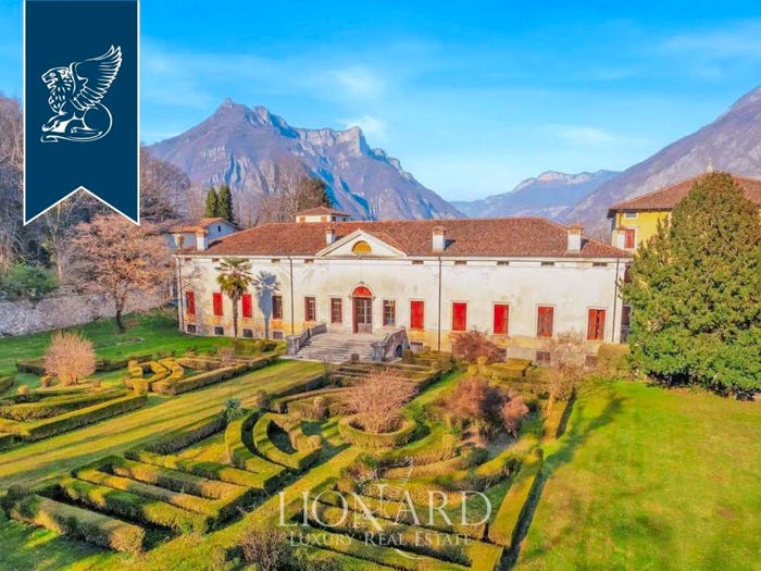 Casa con 6 locali in vendita in Velo d'Astico