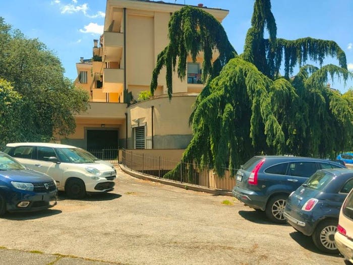 Appartamento quadrilocale in vendita in Via Luglio, Centro, Grottaferrata