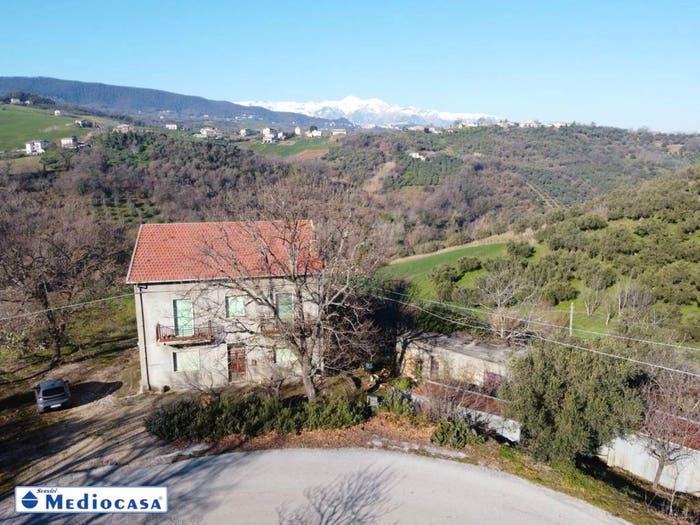 Casa con 5 locali in vendita in Via Colle Palumbo, Atessa