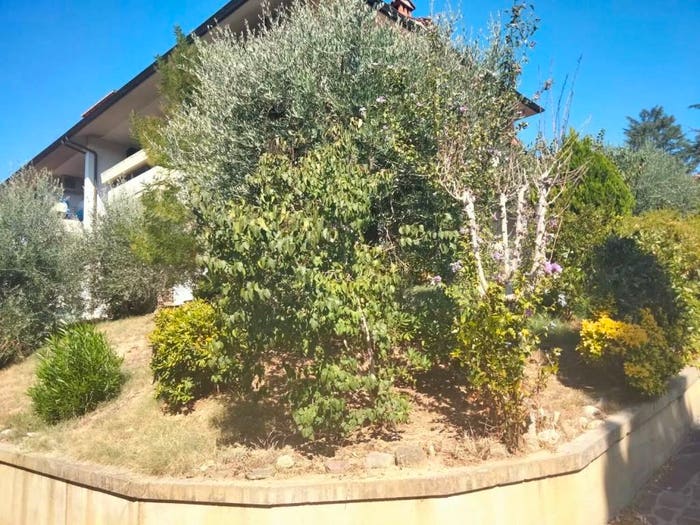 Casa con 6 locali in vendita in Via Monte Rosa, Centro, Poggibonsi