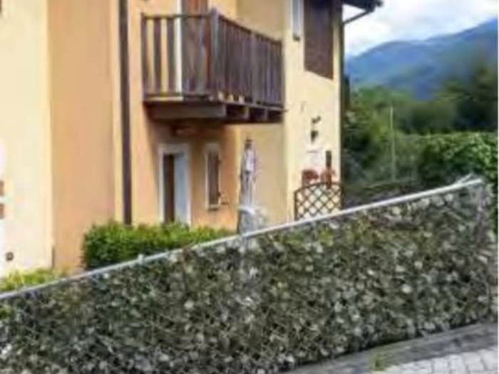 Casa trilocale in vendita in Via Luviera Snc, Castello dell'Acqua