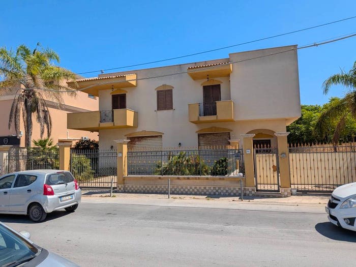 Casa con 6 locali in vendita in Via Giovanni Bessarione, Trasmazzaro, Mazara del Vallo