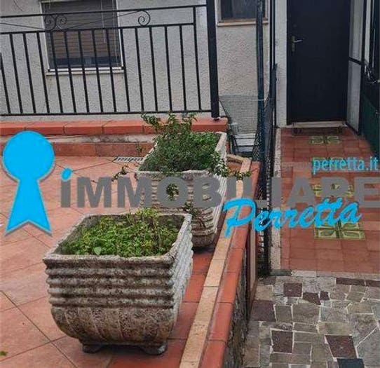 Casa quadrilocale in vendita in Viale Tancredi D'Altavilla, Capitello, Ispani