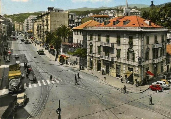 Appartamento con 6 locali in vendita in Via Paolo Boselli, Albaro, Genova