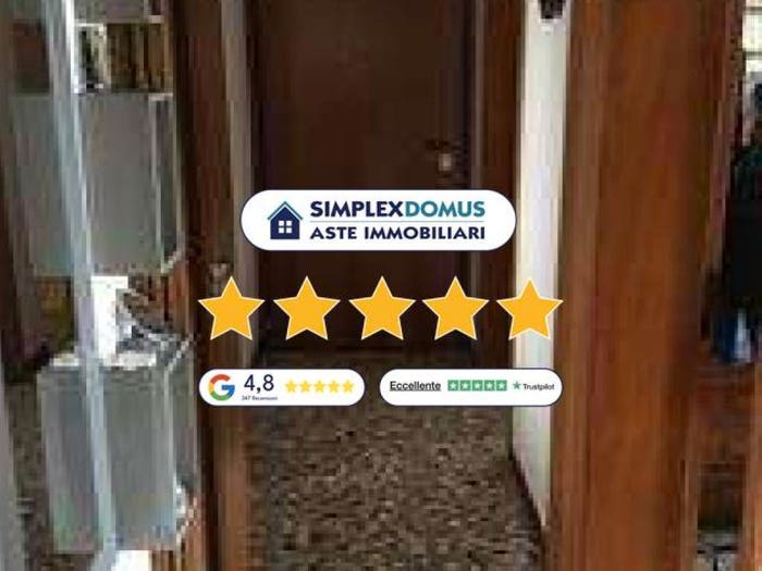 Appartamento con 6 locali in vendita in Via Fonte Orsola, Centro, Corridonia