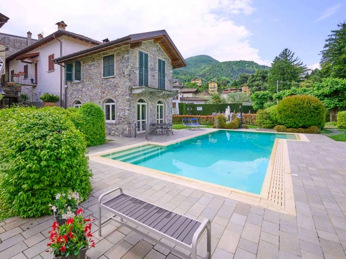 Casa trilocale in vendita in via Paolo Carcano, Centro, Bellagio