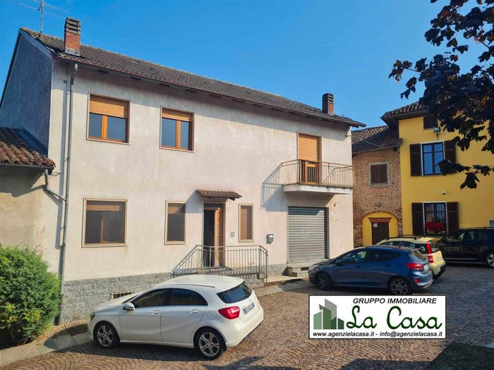 Casa con 6 locali in vendita in Maretto