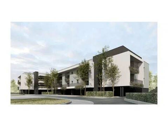 Appartamento con 5 locali in vendita in Piazza Poloni Don Vittorio, Centro, Montebelluna