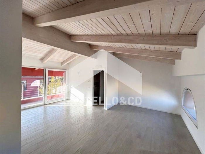 Appartamento trilocale in vendita in via brunati, Centro, Salò