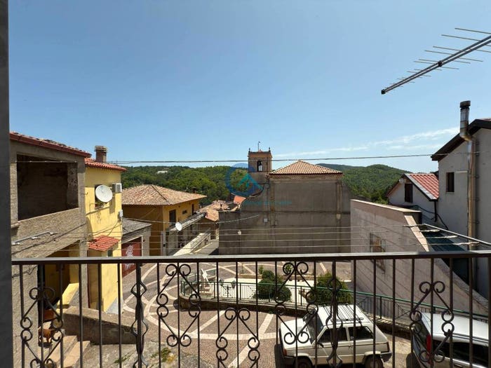 Casa quadrilocale in vendita in Via Partenope, Centro, Carlopoli