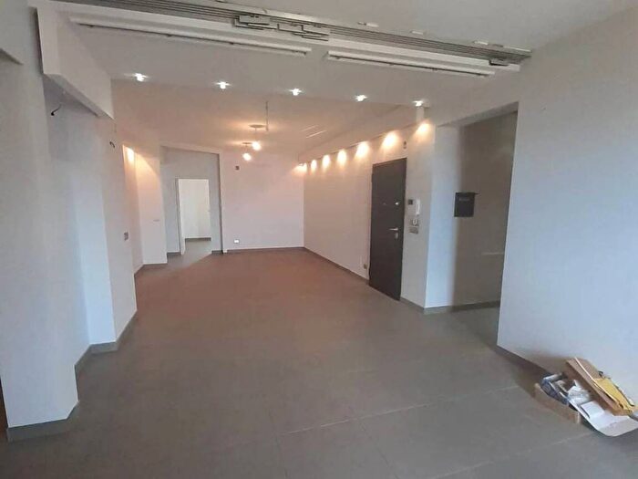 Appartamento con 6 locali in vendita in Via Ammiraglio Curzon, Centro, Villa San Giovanni